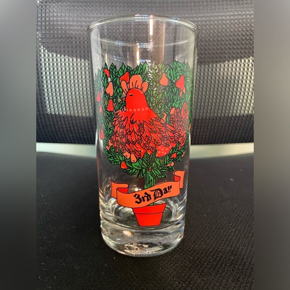 Vintage Anchor Hocking 12th Day of Christmas 3rd Day  French Hens Drinking Glass